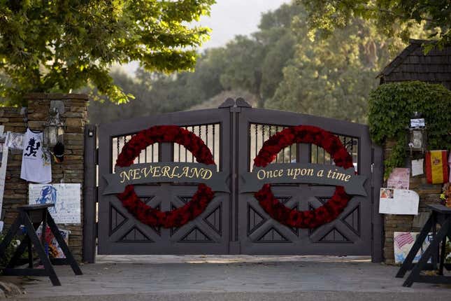 Image for article titled Kylie Jenner, Michael Jordan and others with multi-million dollar mansions that sat on the market for years