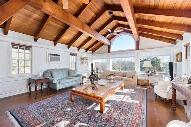 Image for article titled A Gilded Age townhouse, a Lake Tahoe retreat, and a Georgetown mansion: This week’s luxury real estate roundup