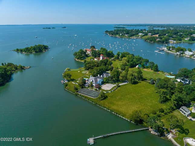 Image for article titled Donald Trump’s Greenwich mansion finally has a buyer after 15 years