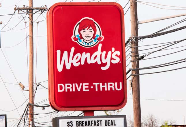 Image for article titled McDonald&#39;s, Burger King, Taco Bell, and 7 other fast food chains ranked by customer service