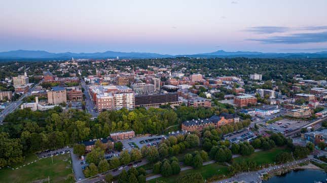 Image for article titled The 5 best cities in America to find a job right now — and the 5 worst