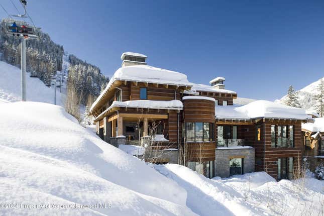 Image for article titled A legendary Hollywood mansion, a slope-side Aspen escape, and an Oregon ranch: This week’s luxury real estate roundup