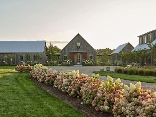 Image for article titled A legendary Hollywood mansion, a slope-side Aspen escape, and an Oregon ranch: This week’s luxury real estate roundup
