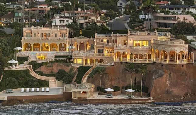 Image for article titled A Gilded Age townhouse, a Lake Tahoe retreat, and a Georgetown mansion: This week’s luxury real estate roundup
