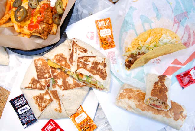 Image for article titled McDonald&#39;s, Wendy&#39;s, and 8 other fast food chains ranked by actually getting your order right