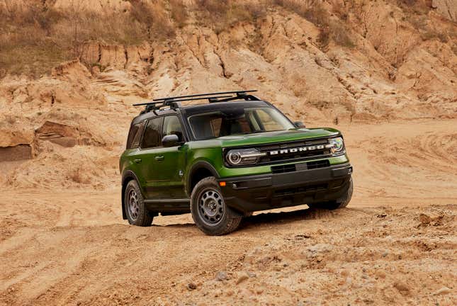 Image for article titled 4 cars that are perfect for winter, according to Edmunds — and cost less than $40,000