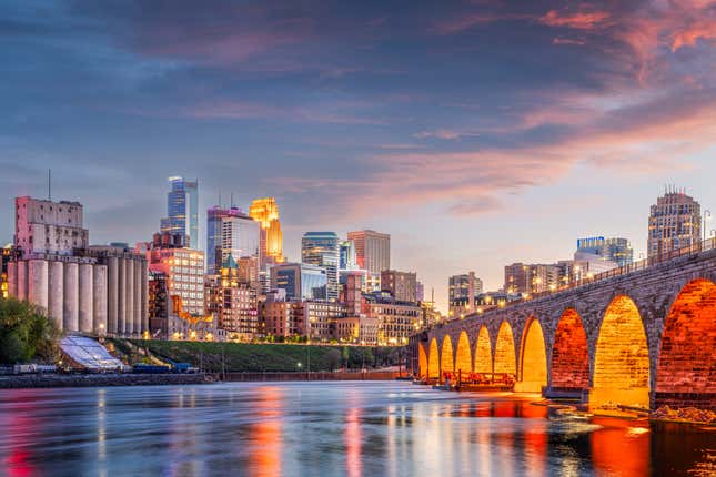 Image for article titled The 5 best states in America to raise a family — and the 5 worst