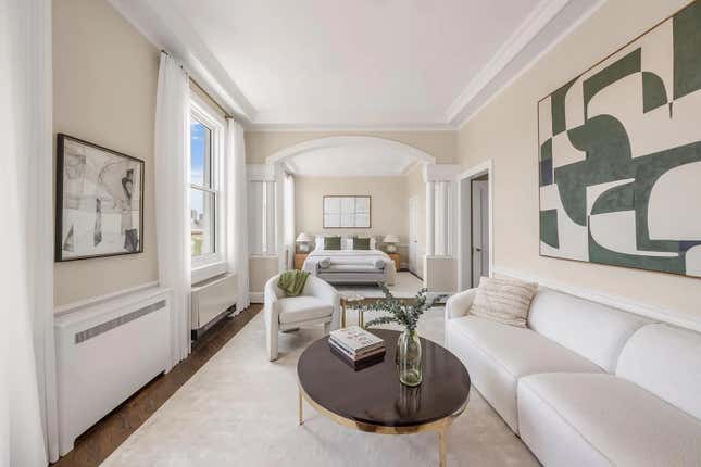 Image for article titled See inside Paul Newman and Joanne Woodward&#39;s $9.5 million penthouse