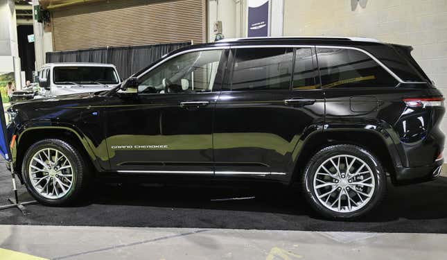 Image for article titled The 8 least reliable cars you can buy right now, according to Consumer Reports