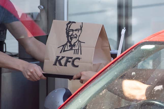 Image for article titled McDonald&#39;s, Burger King, Taco Bell, and 7 other fast food chains ranked by customer service