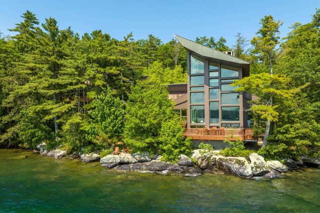 Image for article titled A legendary Hollywood mansion, a slope-side Aspen escape, and an Oregon ranch: This week’s luxury real estate roundup