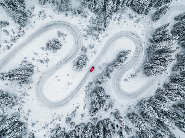 Image for article titled 4 cars that are perfect for winter, according to Edmunds — and cost less than $40,000
