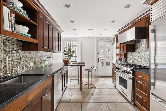 Image for article titled Look inside Bob Dylan’s $7.25 million New York townhouse