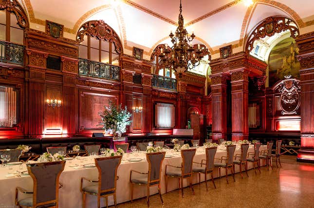Image for article titled The 5 top-rated hotels for Christmas travel