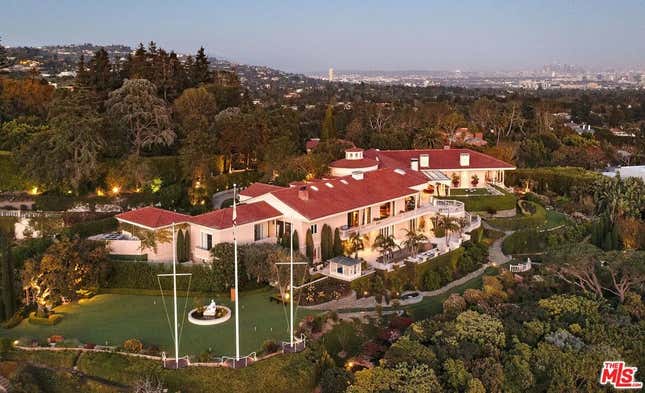 Image for article titled A Michigan villa, a Georgia mansion, and a Pennsylvania ranch: A special swing state luxury real estate roundup
