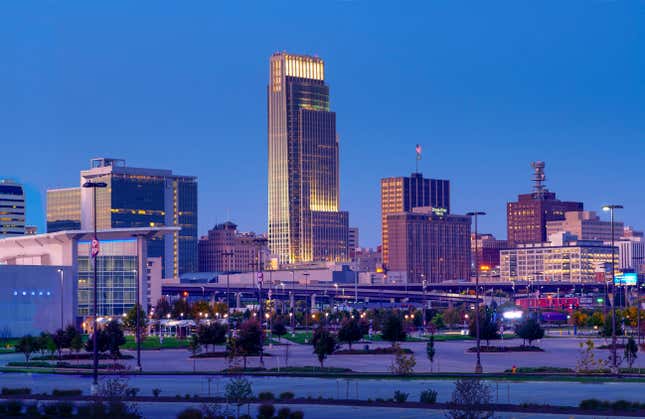 Omaha skyline at dawn